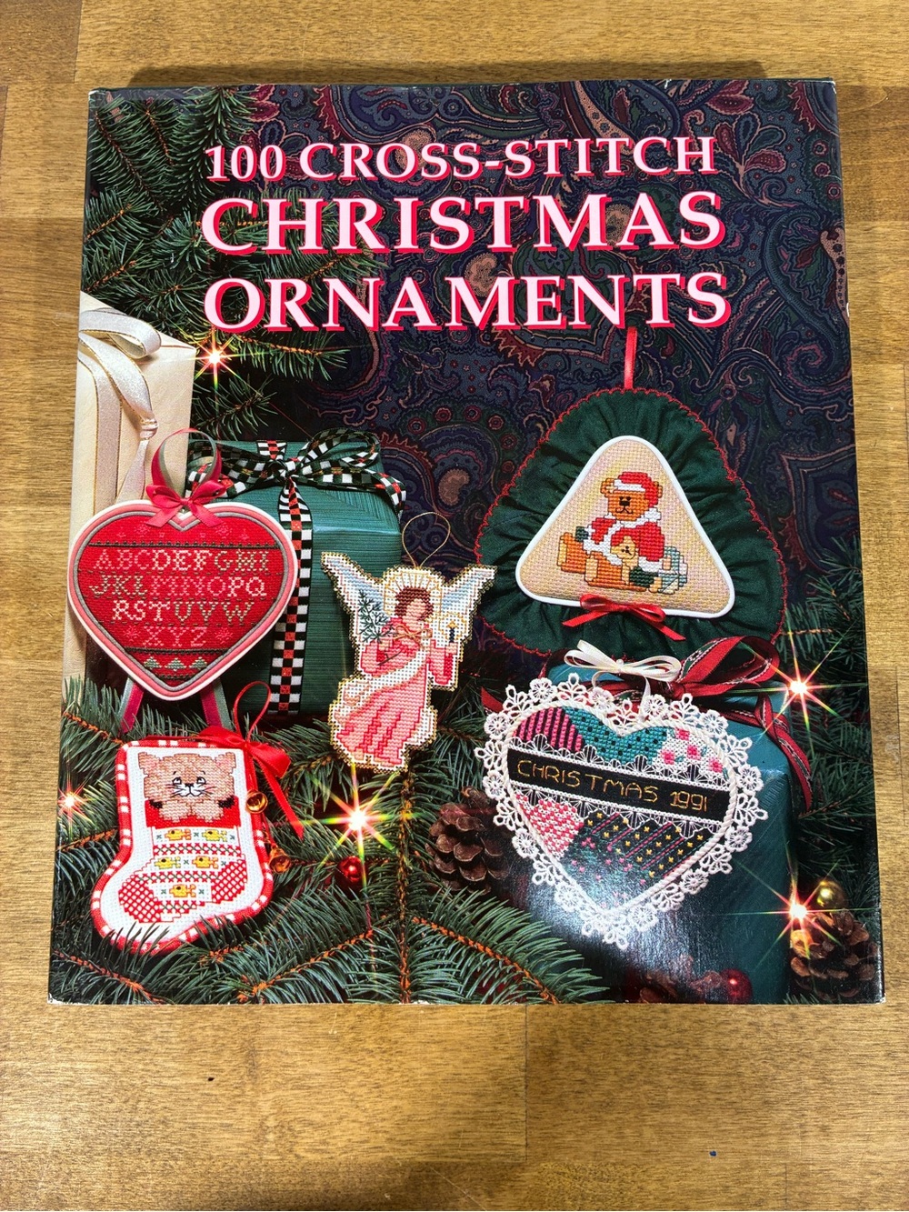 1991 100 Cross Stitch Christmas Ornaments Hardcover Carol Siegel Patterns